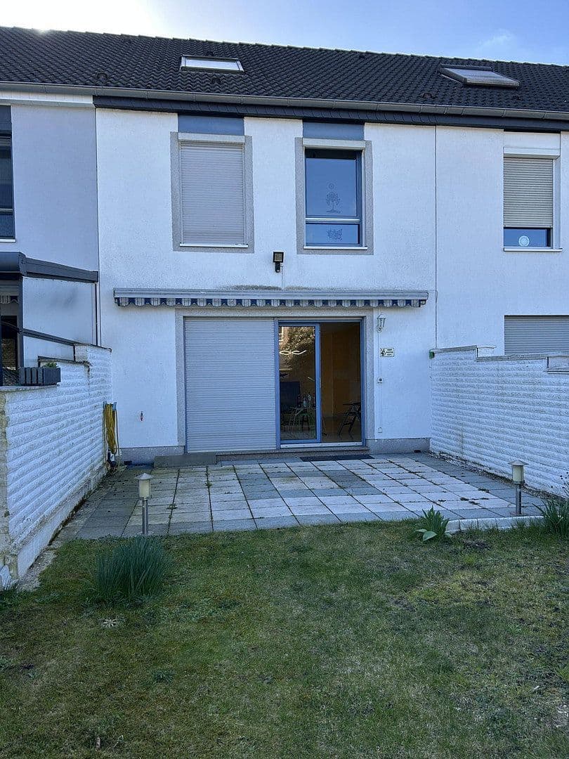 Prodej domu 115 m², pozemek 191 m², Duisburg Wanheim, Severní Porýní-Vestfálsko Prodej domu 115 m², pozemek 191 m², Duisburg Wanheim, Severní Porýní-Vestfálsko
