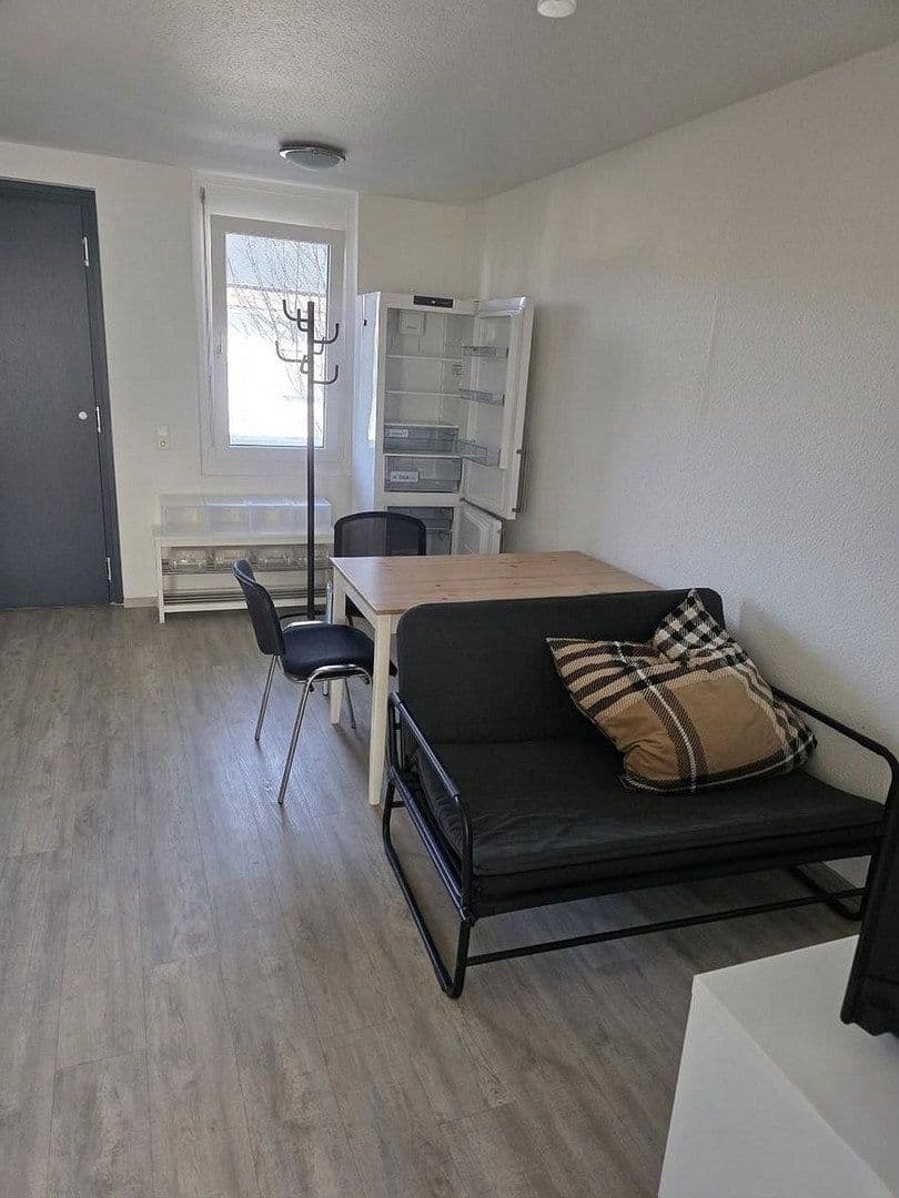 Pronájem bytu 3+1 51 m², Regensburgerstr. 41, Ingolstadt, Bavorsko Pronájem bytu 3+1 51 m², Regensburgerstr. 41, Ingolstadt, Bavorsko