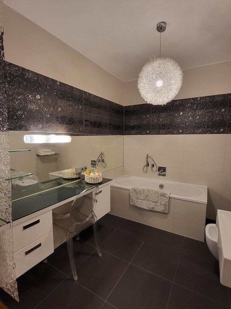 Pronájem bytu 3+1 86 m², Gärtnerweg 7, Frankfurt, Hessen Pronájem bytu 3+1 86 m², Gärtnerweg 7, Frankfurt, Hessen