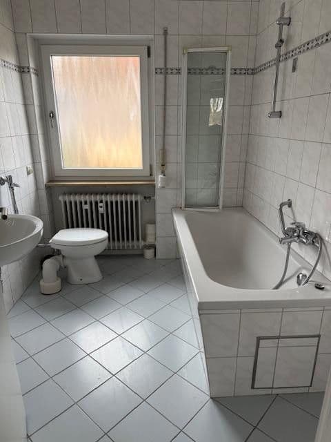 Pronájem bytu 3+1 85 m², Leinburg, Bavorsko Pronájem bytu 3+1 85 m², Leinburg, Bavorsko