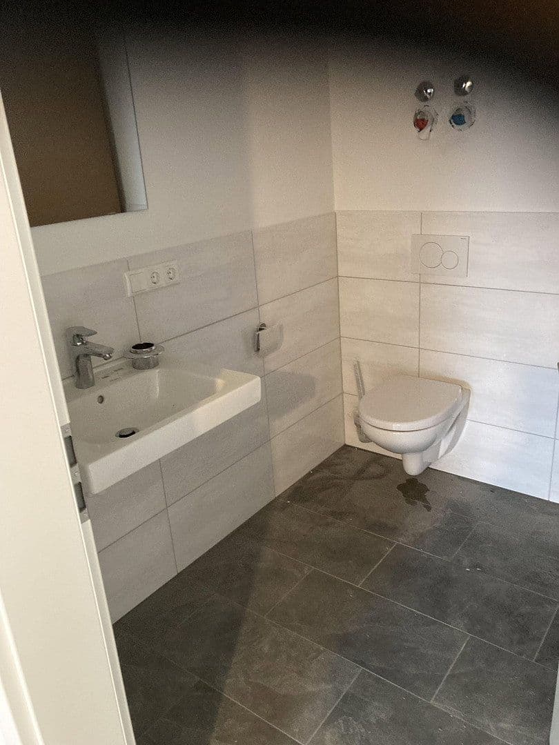 Pronájem domu 160 m², pozemek 450 m², Carlo Schellemannstr 26B, Eggenfelden, Bavorsko Pronájem domu 160 m², pozemek 450 m², Carlo Schellemannstr 26B, Eggenfelden, Bavorsko