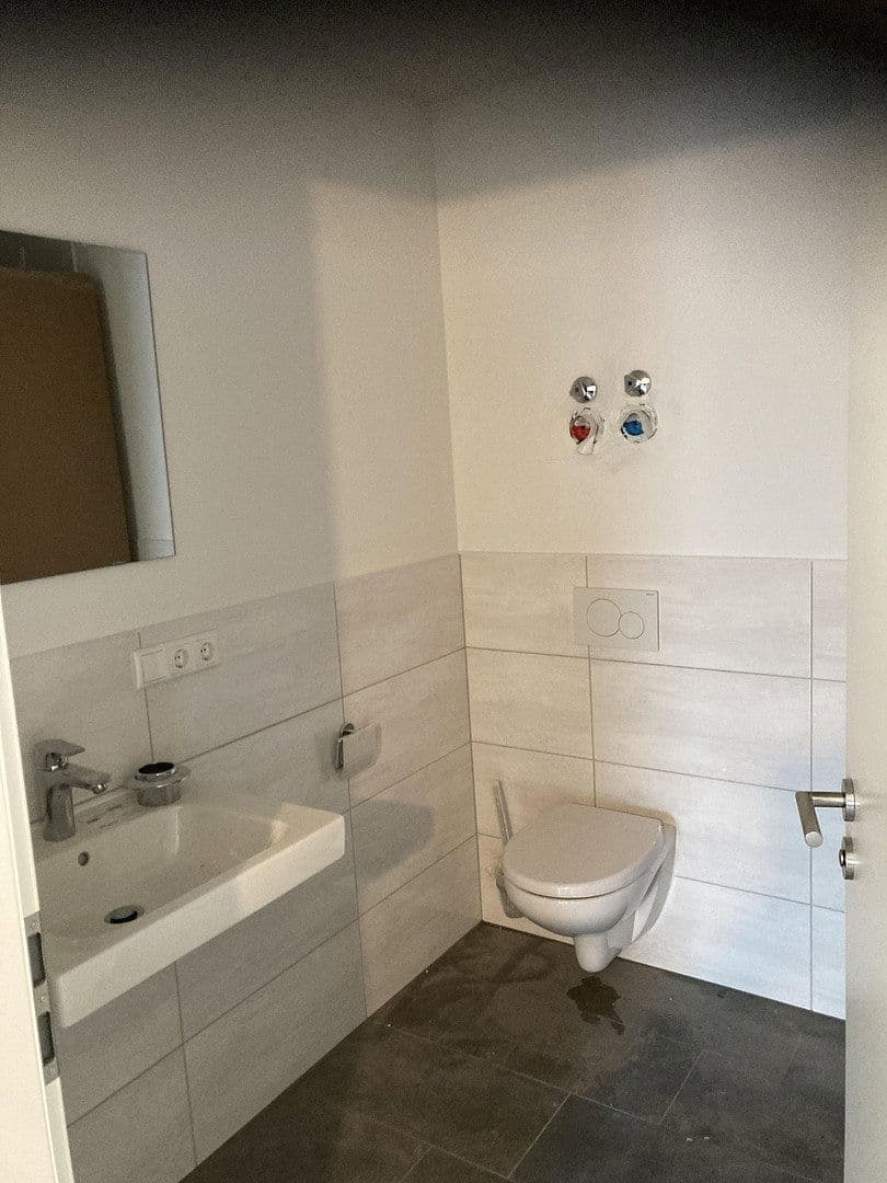 Pronájem domu 160 m², pozemek 450 m², Carlo Schellemannstr 26B, Eggenfelden, Bavorsko Pronájem domu 160 m², pozemek 450 m², Carlo Schellemannstr 26B, Eggenfelden, Bavorsko