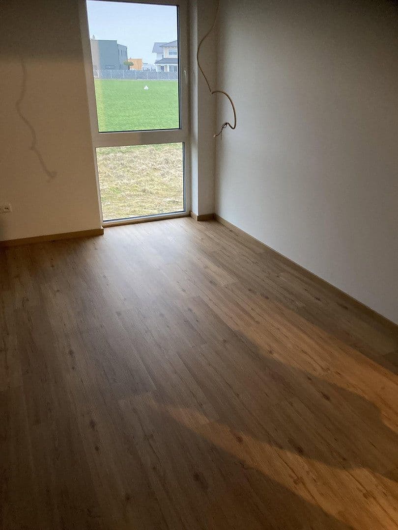 Pronájem domu 160 m², pozemek 450 m², Carlo Schellemannstr 26B, Eggenfelden, Bavorsko Pronájem domu 160 m², pozemek 450 m², Carlo Schellemannstr 26B, Eggenfelden, Bavorsko