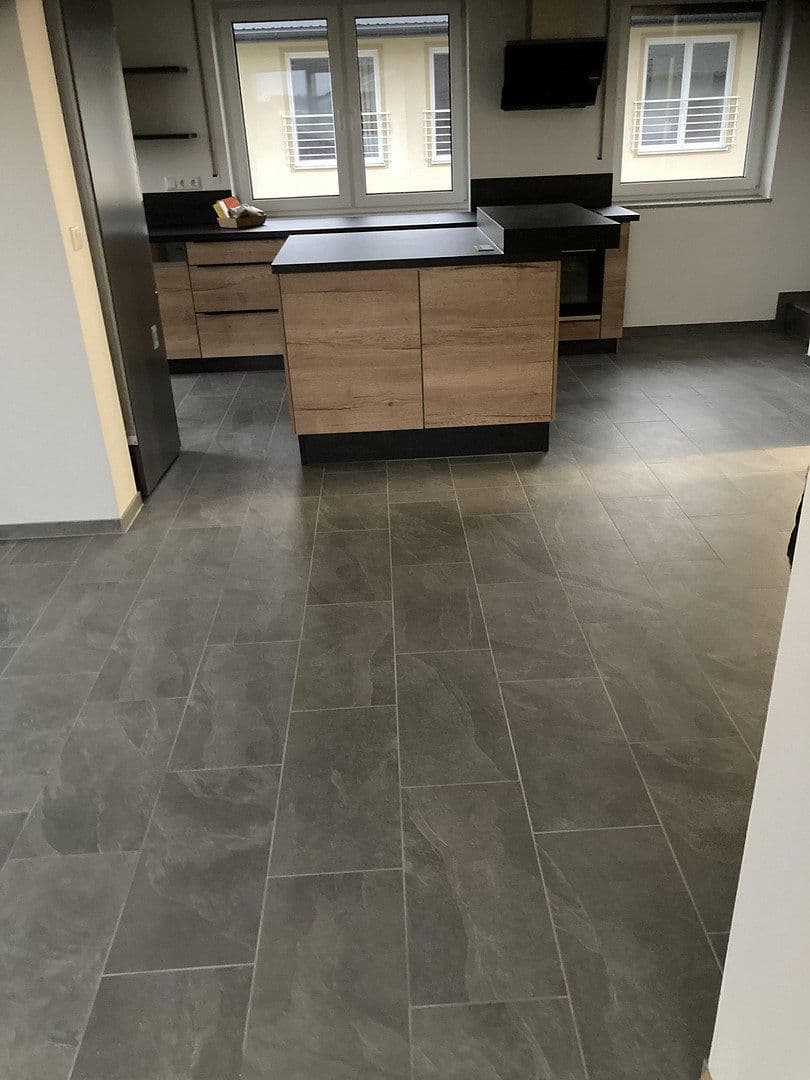 Pronájem domu 160 m², pozemek 450 m², Carlo Schellemannstr 26B, Eggenfelden, Bavorsko Pronájem domu 160 m², pozemek 450 m², Carlo Schellemannstr 26B, Eggenfelden, Bavorsko