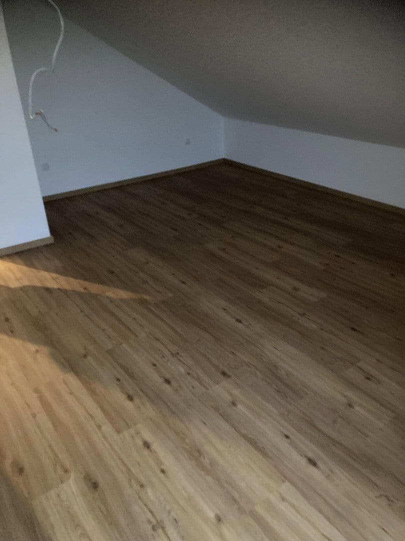 Pronájem domu 160 m², pozemek 450 m², Carlo Schellemannstr 26B, Eggenfelden, Bavorsko Pronájem domu 160 m², pozemek 450 m², Carlo Schellemannstr 26B, Eggenfelden, Bavorsko