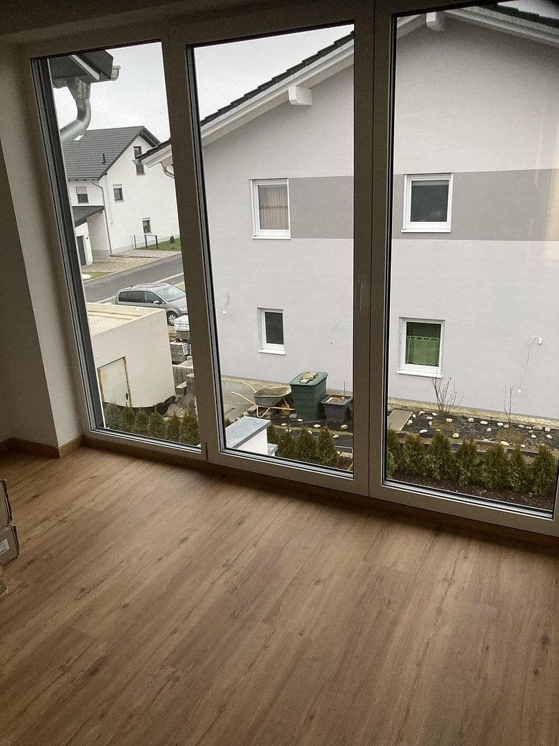 Pronájem domu 160 m², pozemek 450 m², Carlo Schellemannstr 26B, Eggenfelden, Bavorsko Pronájem domu 160 m², pozemek 450 m², Carlo Schellemannstr 26B, Eggenfelden, Bavorsko