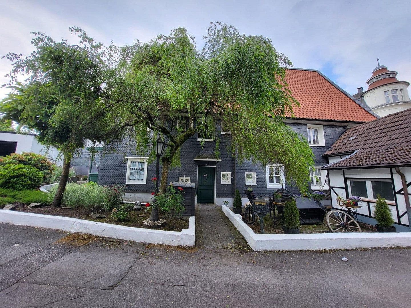 Prodej domu 733 m², pozemek 1.239 m², Wuppertal, Severní Porýní-Vestfálsko Prodej domu 733 m², pozemek 1.239 m², Wuppertal, Severní Porýní-Vestfálsko