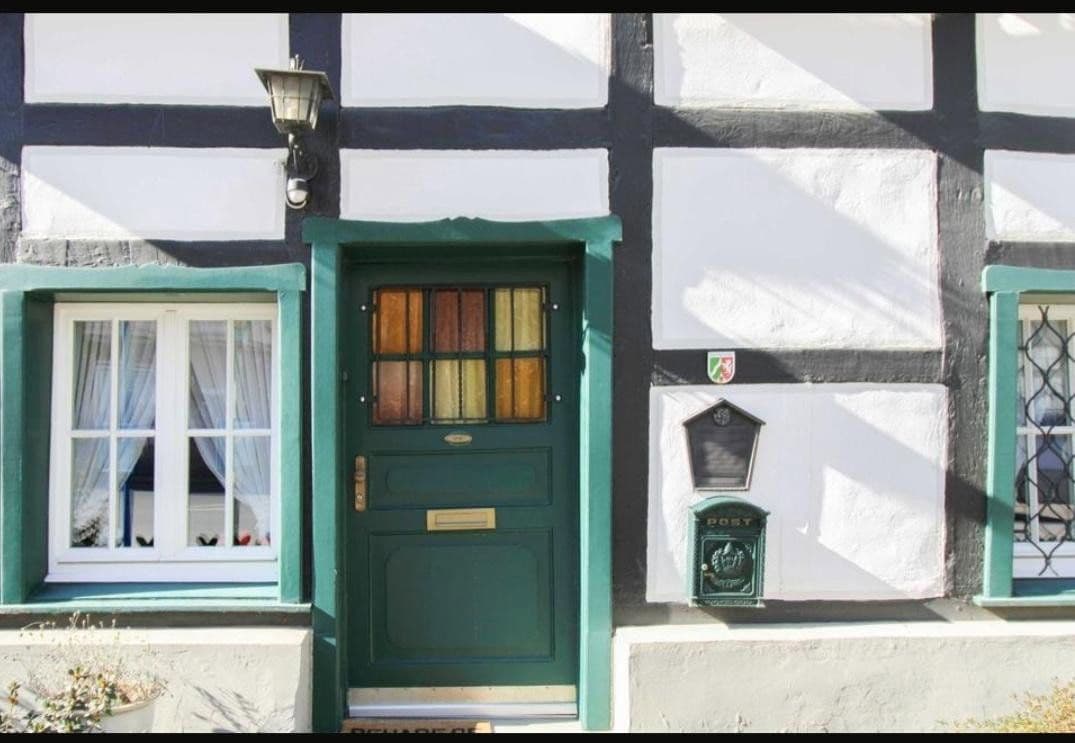 Prodej domu 733 m², pozemek 1.239 m², Wuppertal, Severní Porýní-Vestfálsko Prodej domu 733 m², pozemek 1.239 m², Wuppertal, Severní Porýní-Vestfálsko