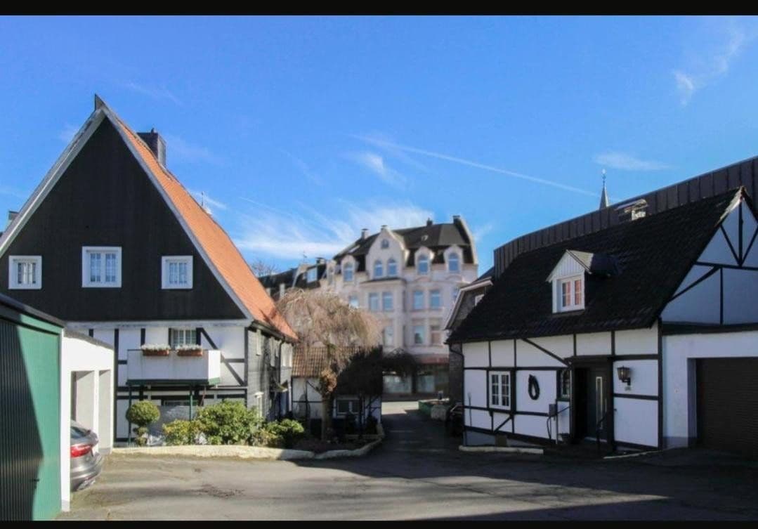 Prodej domu 733 m², pozemek 1.239 m², Wuppertal, Severní Porýní-Vestfálsko Prodej domu 733 m², pozemek 1.239 m², Wuppertal, Severní Porýní-Vestfálsko