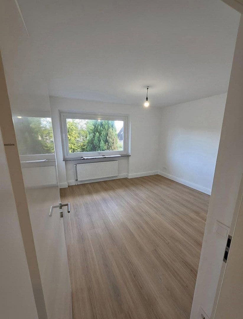 Pronájem bytu 3+kk 90 m², Ulzburger Straße 693, Norderstedt, Šlesvicko-Holštýnsko Pronájem bytu 3+kk 90 m², Ulzburger Straße 693, Norderstedt, Šlesvicko-Holštýnsko