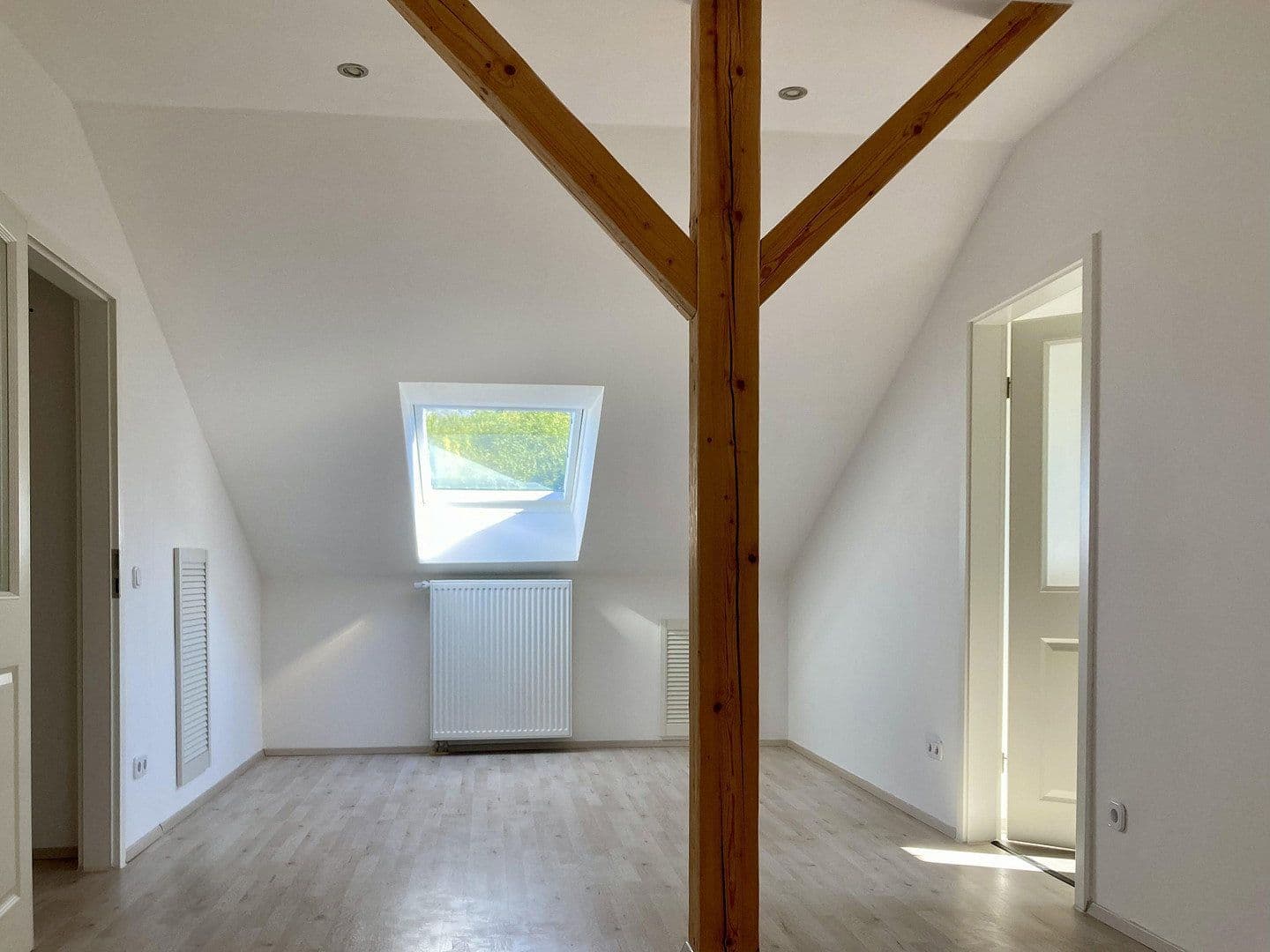 Prodej domu 161 m², pozemek 355 m², Isen, Bavorsko Prodej domu 161 m², pozemek 355 m², Isen, Bavorsko