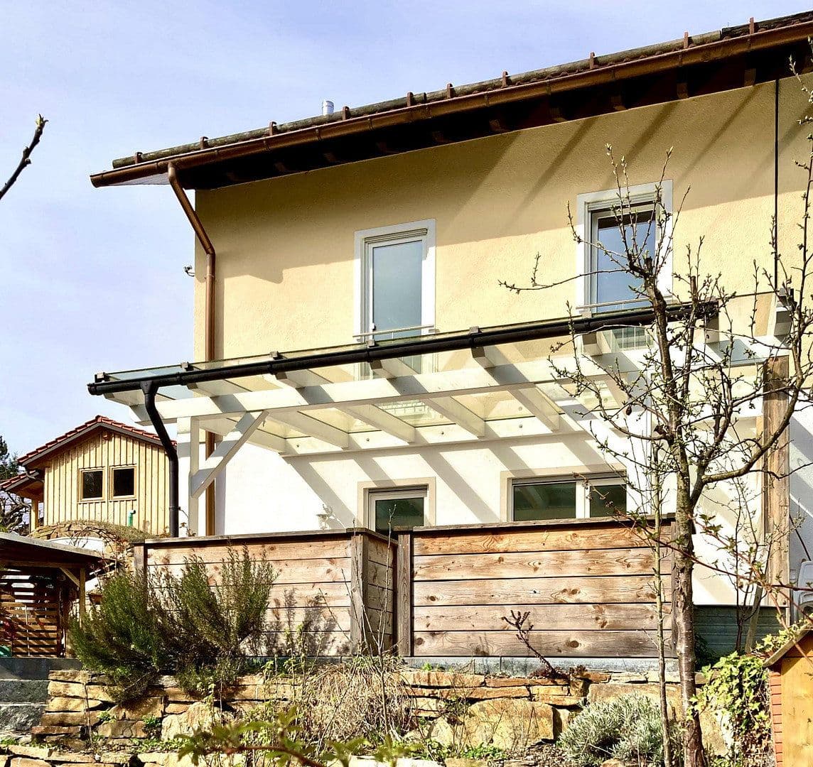 Prodej domu 161 m², pozemek 355 m², Isen, Bavorsko Prodej domu 161 m², pozemek 355 m², Isen, Bavorsko