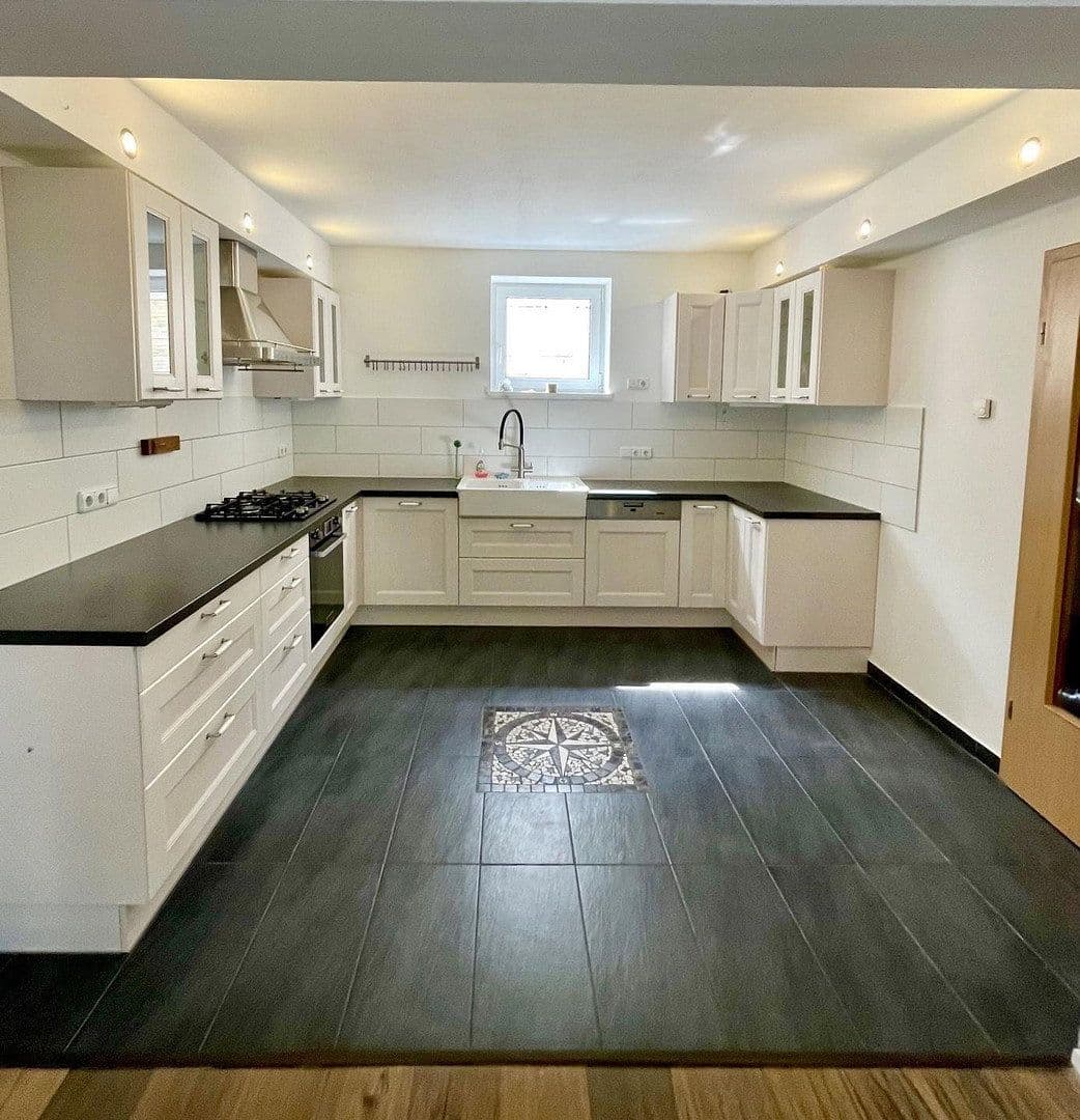 Prodej domu 161 m², pozemek 355 m², Isen, Bavorsko Prodej domu 161 m², pozemek 355 m², Isen, Bavorsko