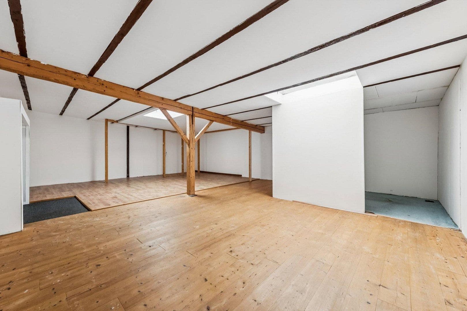 Pronájem bytu 3+1 180 m², Bergheim, Severní Porýní-Vestfálsko Pronájem bytu 3+1 180 m², Bergheim, Severní Porýní-Vestfálsko