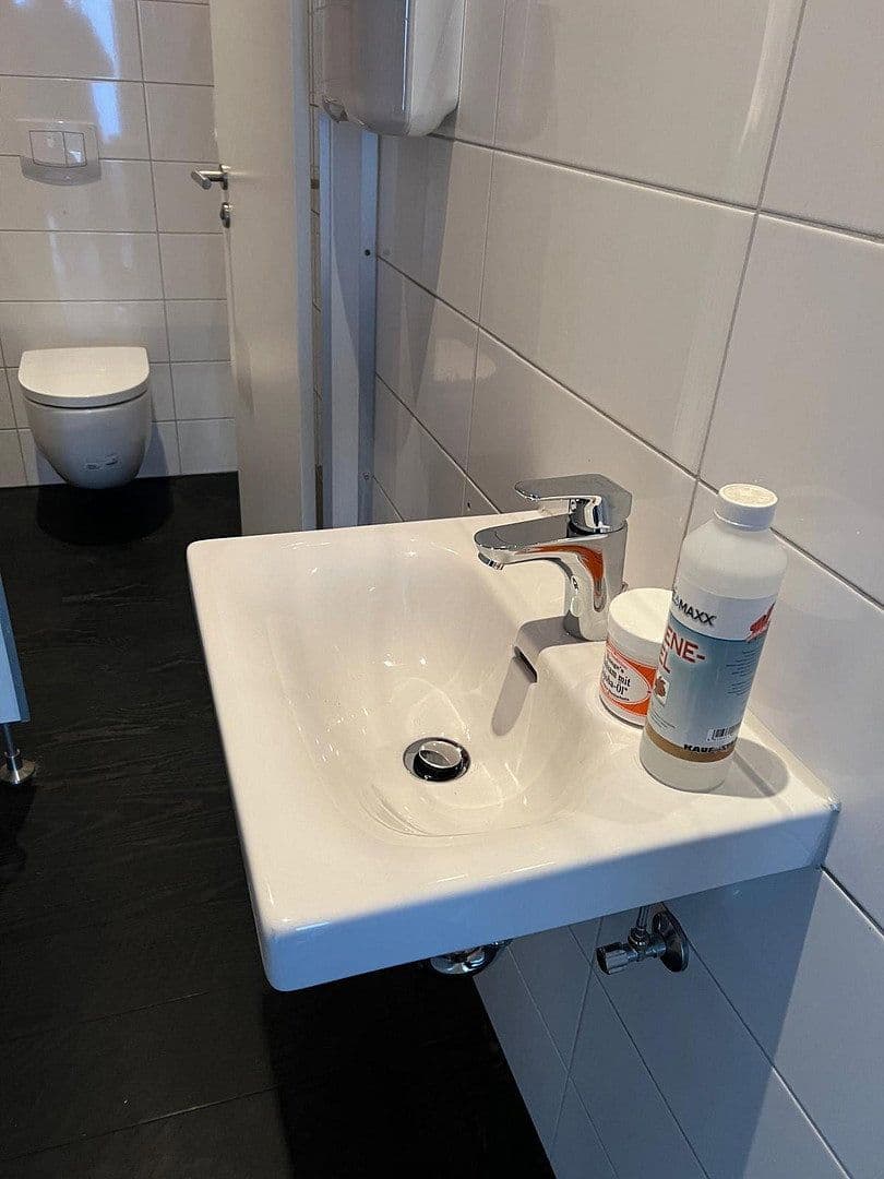 Pronájem kanceláře 218 m², Lübbecke, Severní Porýní-Vestfálsko Pronájem kanceláře 218 m², Lübbecke, Severní Porýní-Vestfálsko