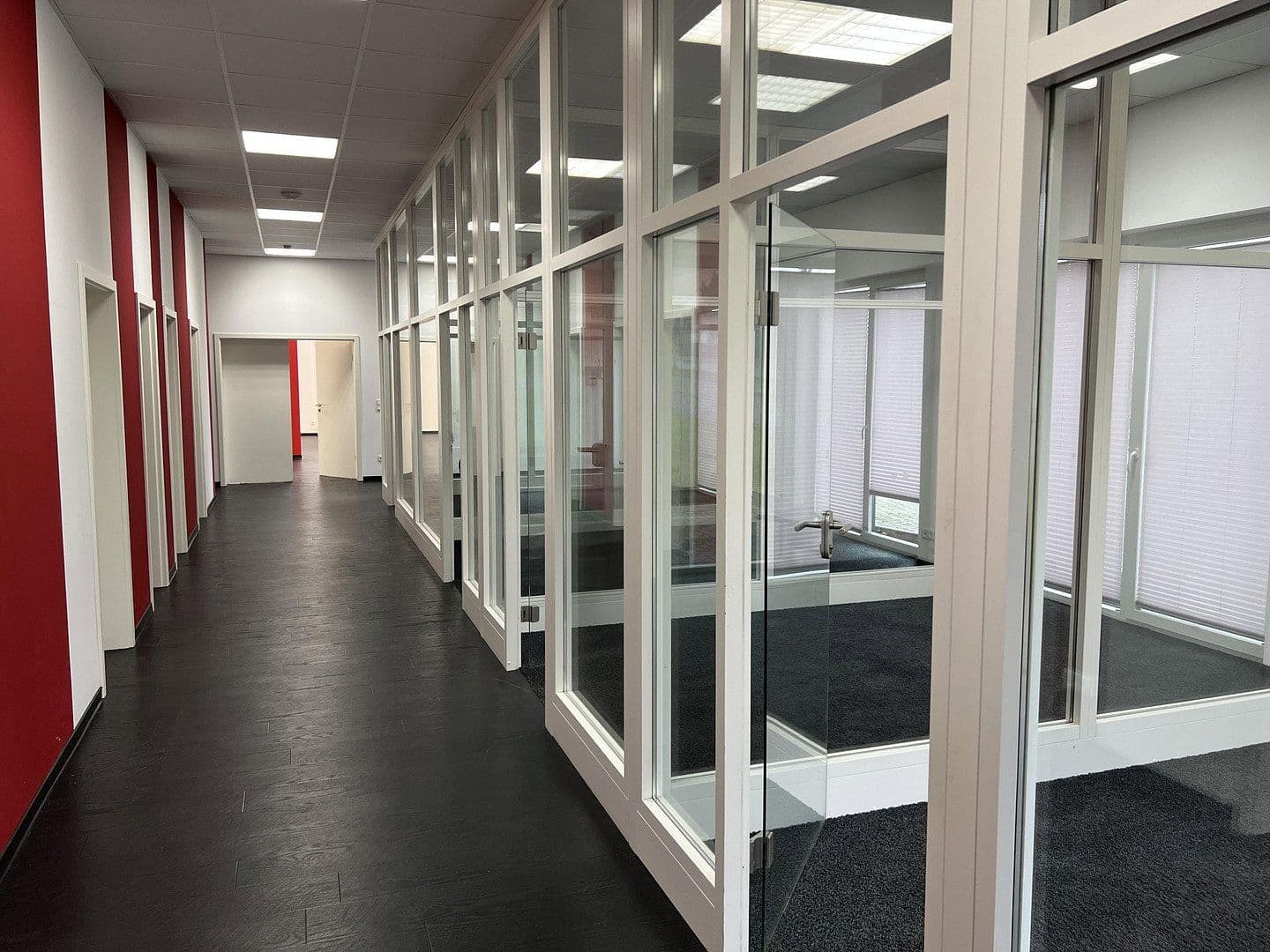 Pronájem kanceláře 218 m², Lübbecke, Severní Porýní-Vestfálsko Pronájem kanceláře 218 m², Lübbecke, Severní Porýní-Vestfálsko