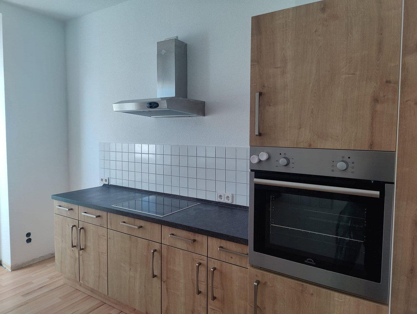Pronájem bytu 3+1 80 m², Schmöckwitzer Straße 109, Eichwalde, Braniborsko Pronájem bytu 3+1 80 m², Schmöckwitzer Straße 109, Eichwalde, Braniborsko