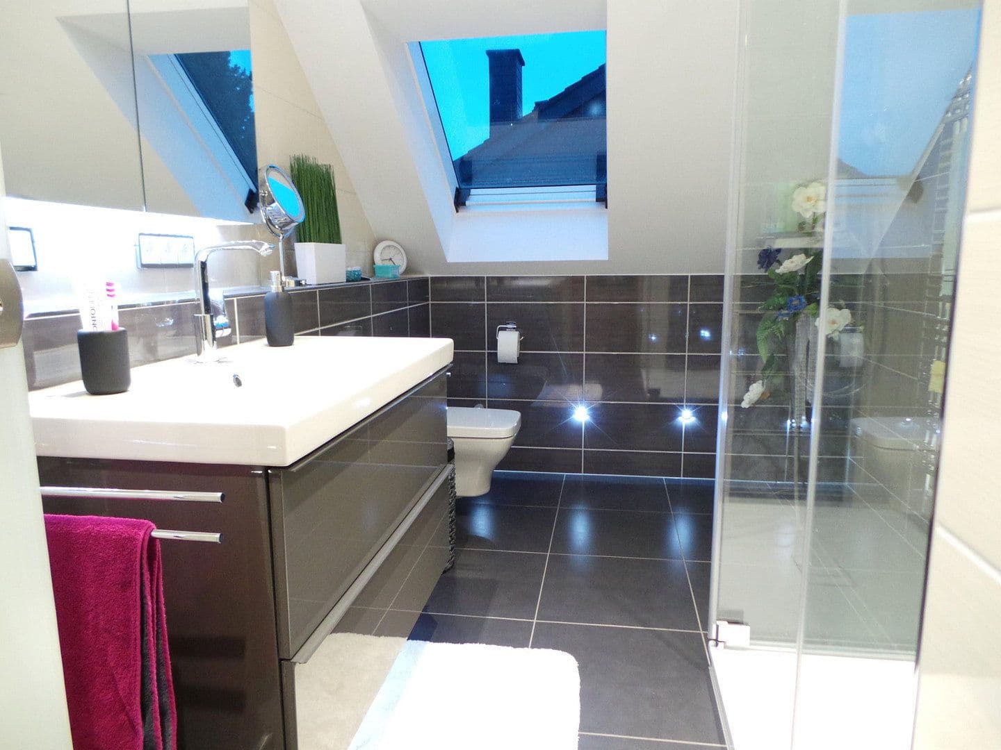 Prodej domu 227 m², pozemek 858 m², Schleebachstr. 34b, Roetgen, Severní Porýní-Vestfálsko Prodej domu 227 m², pozemek 858 m², Schleebachstr. 34b, Roetgen, Severní Porýní-Vestfálsko