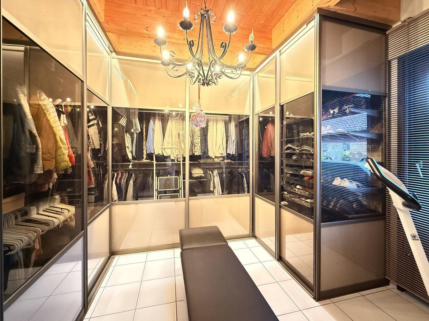 Prodej domu 227 m², pozemek 858 m², Schleebachstr. 34b, Roetgen, Severní Porýní-Vestfálsko Prodej domu 227 m², pozemek 858 m², Schleebachstr. 34b, Roetgen, Severní Porýní-Vestfálsko