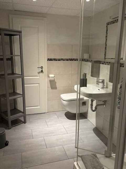 Prodej domu 460 m², pozemek 2.041 m², Rodelhaus 1, Braunlage, Dolní Sasko Prodej domu 460 m², pozemek 2.041 m², Rodelhaus 1, Braunlage, Dolní Sasko