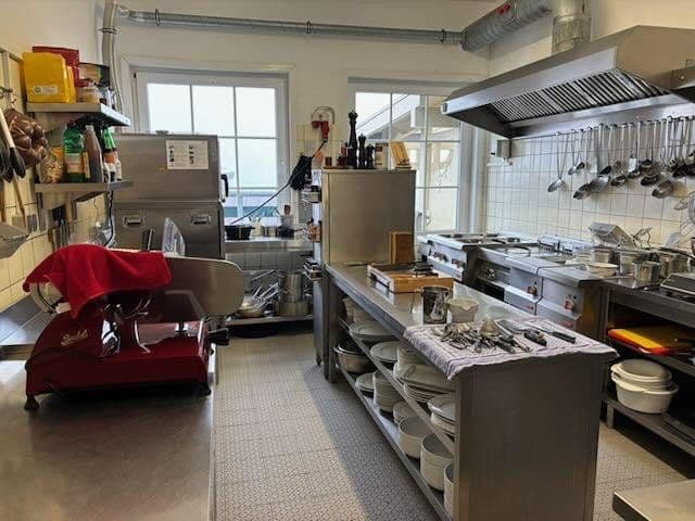 Prodej domu 460 m², pozemek 2.041 m², Rodelhaus 1, Braunlage, Dolní Sasko Prodej domu 460 m², pozemek 2.041 m², Rodelhaus 1, Braunlage, Dolní Sasko