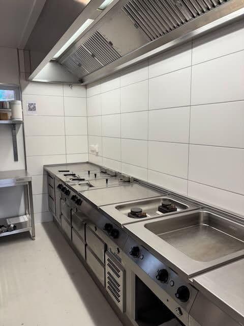 Prodej domu 460 m², pozemek 2.041 m², Rodelhaus 1, Braunlage, Dolní Sasko Prodej domu 460 m², pozemek 2.041 m², Rodelhaus 1, Braunlage, Dolní Sasko