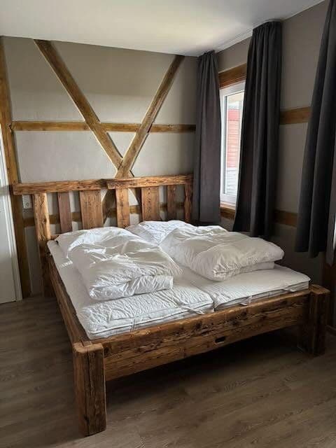 Prodej domu 460 m², pozemek 2.041 m², Rodelhaus 1, Braunlage, Dolní Sasko Prodej domu 460 m², pozemek 2.041 m², Rodelhaus 1, Braunlage, Dolní Sasko