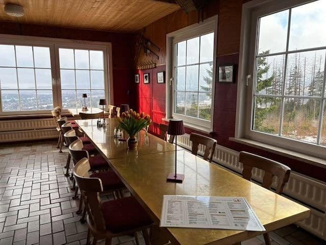 Prodej domu 460 m², pozemek 2.041 m², Rodelhaus 1, Braunlage, Dolní Sasko Prodej domu 460 m², pozemek 2.041 m², Rodelhaus 1, Braunlage, Dolní Sasko