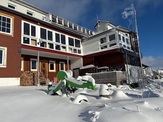 Prodej domu 460 m², pozemek 2.041 m², Rodelhaus 1, Braunlage, Dolní Sasko Prodej domu 460 m², pozemek 2.041 m², Rodelhaus 1, Braunlage, Dolní Sasko