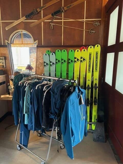 Prodej domu 460 m², pozemek 2.041 m², Rodelhaus 1, Braunlage, Dolní Sasko Prodej domu 460 m², pozemek 2.041 m², Rodelhaus 1, Braunlage, Dolní Sasko