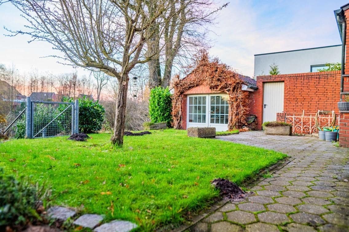 Pronájem domu 162 m², pozemek 1.712 m², Rheine, Severní Porýní-Vestfálsko Pronájem domu 162 m², pozemek 1.712 m², Rheine, Severní Porýní-Vestfálsko