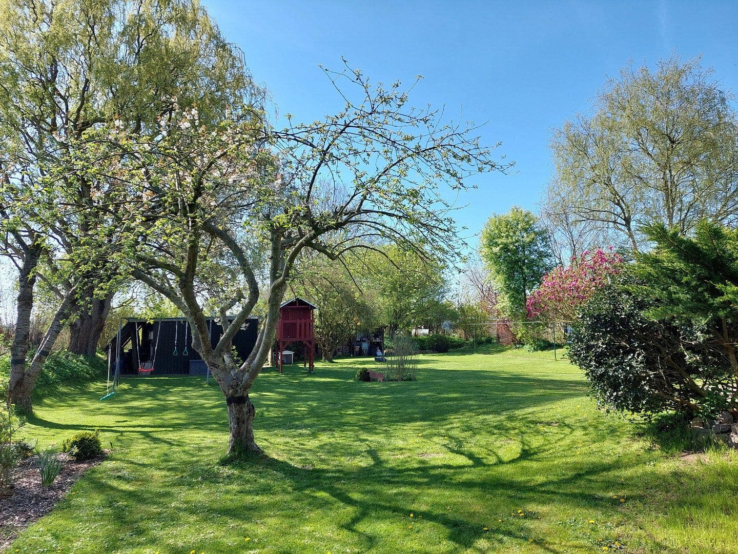 Prodej domu 223 m², pozemek 1.695 m², Steinberg, Šlesvicko-Holštýnsko Prodej domu 223 m², pozemek 1.695 m², Steinberg, Šlesvicko-Holštýnsko