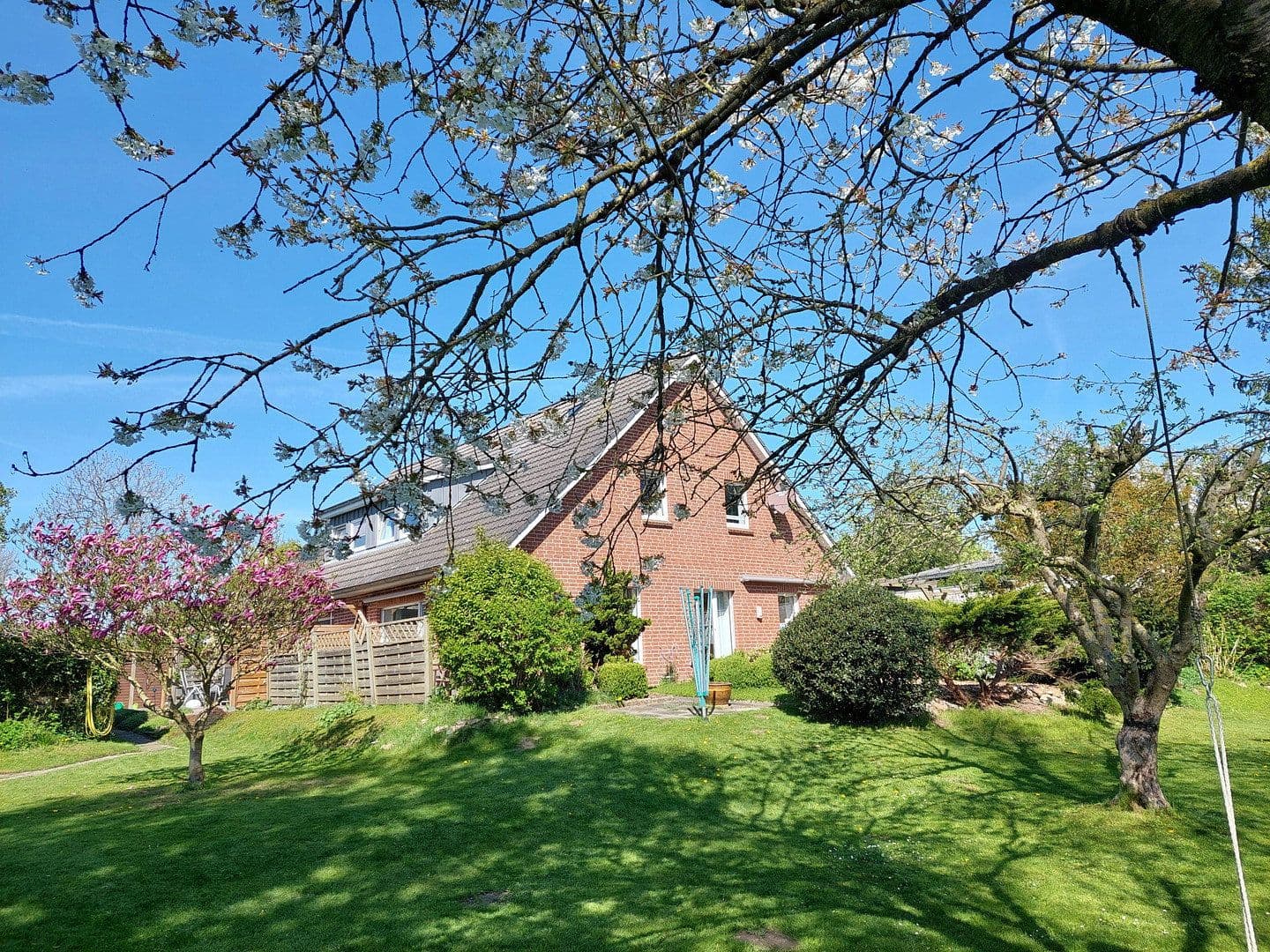Prodej domu 223 m², pozemek 1.695 m², Steinberg, Šlesvicko-Holštýnsko Prodej domu 223 m², pozemek 1.695 m², Steinberg, Šlesvicko-Holštýnsko