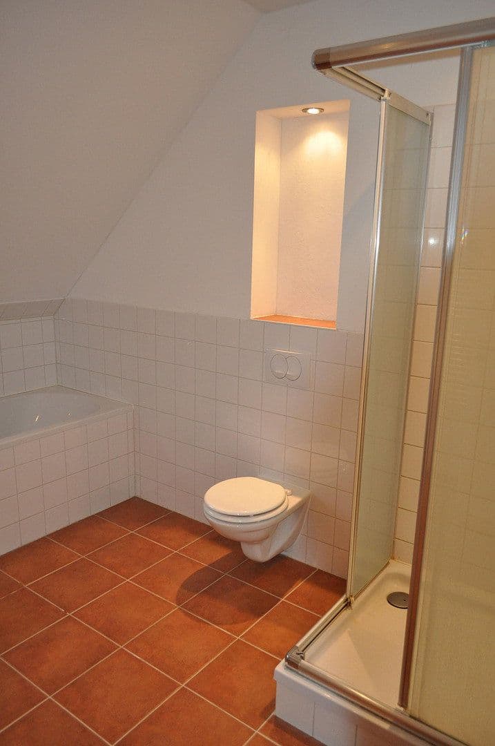 Pronájem bytu 3+1 100 m², Lübeck, Šlesvicko-Holštýnsko Pronájem bytu 3+1 100 m², Lübeck, Šlesvicko-Holštýnsko