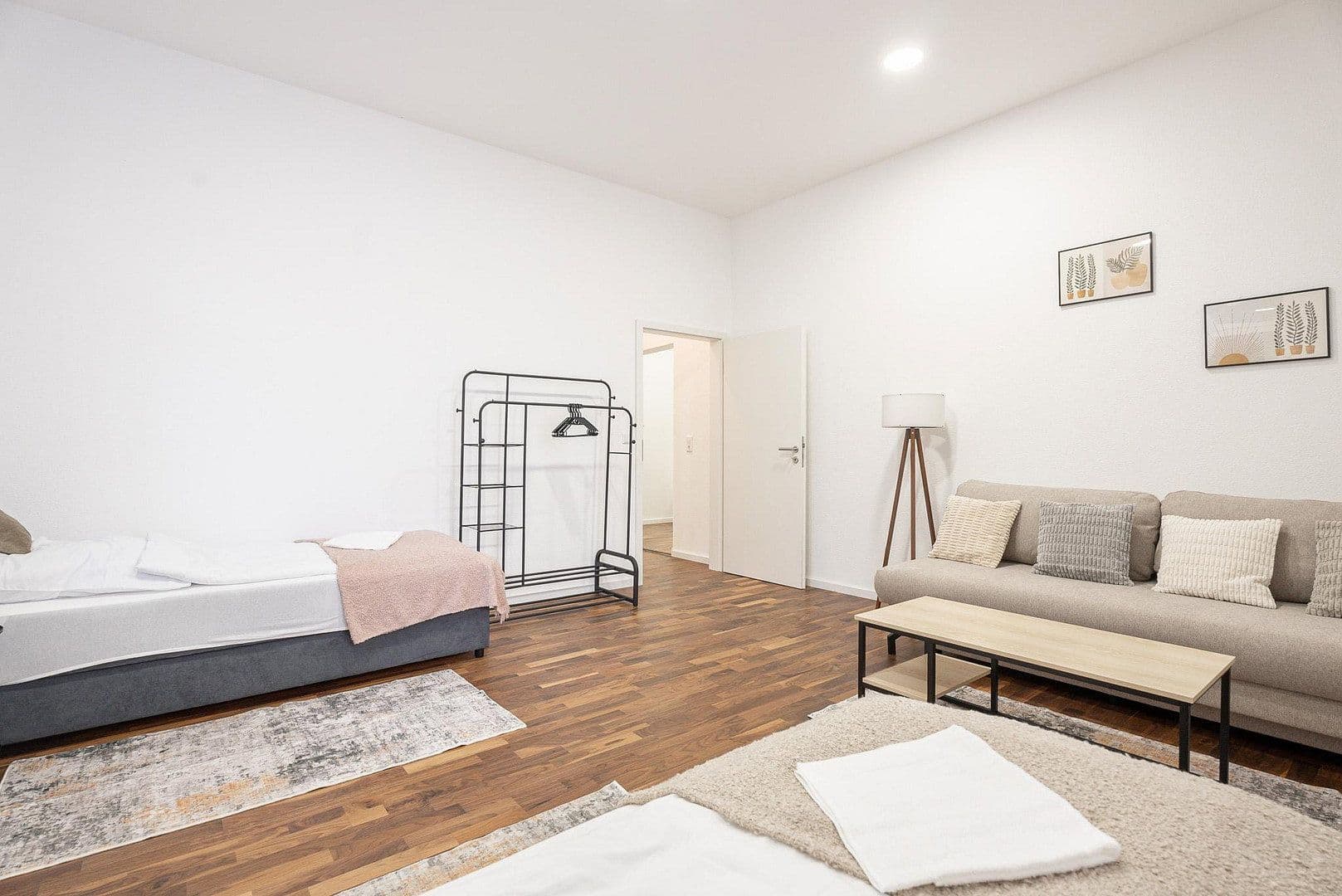 Pronájem bytu 4+1 85 m², Wilhelmstrasse 11, Heilbronn, Bádensko-Württembersko Pronájem bytu 4+1 85 m², Wilhelmstrasse 11, Heilbronn, Bádensko-Württembersko