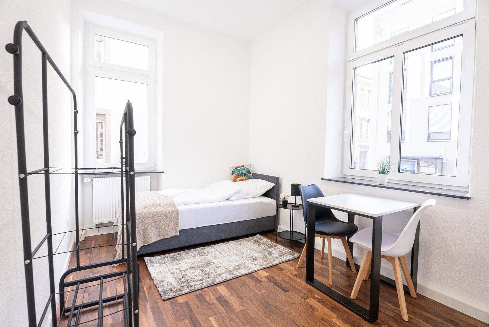 Pronájem bytu 4+1 85 m², Wilhelmstrasse 11, Heilbronn, Bádensko-Württembersko Pronájem bytu 4+1 85 m², Wilhelmstrasse 11, Heilbronn, Bádensko-Württembersko