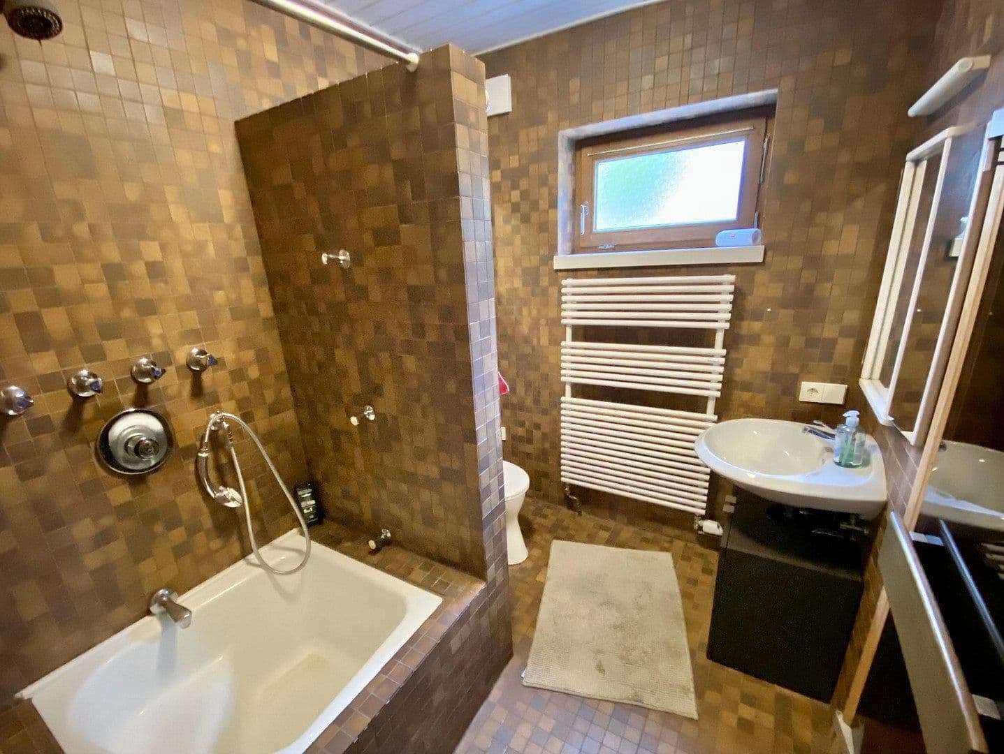 Prodej domu 190 m², pozemek 865 m², Wildberg, Bádensko-Württembersko Prodej domu 190 m², pozemek 865 m², Wildberg, Bádensko-Württembersko