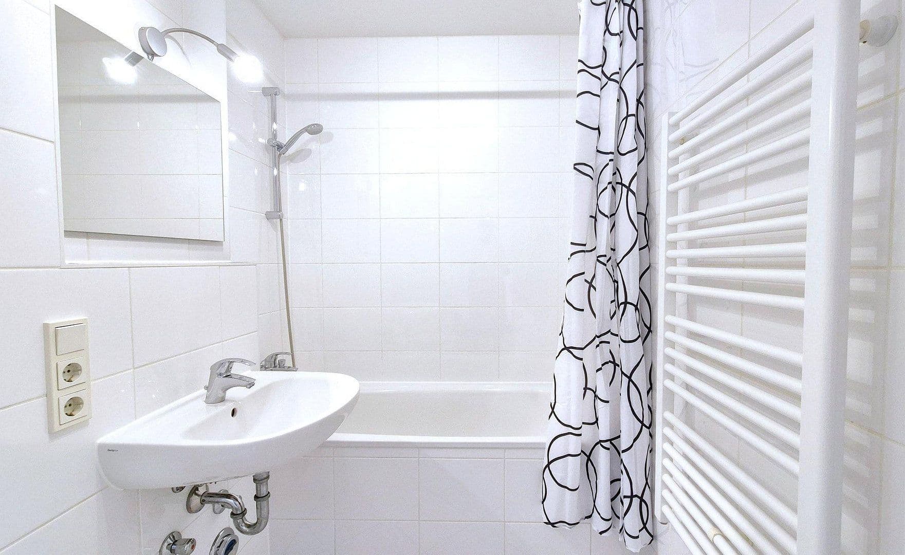 Pronájem bytu 2+1 54 m², Max-Friedlaender-Bogen 5, München, Bavorsko Pronájem bytu 2+1 54 m², Max-Friedlaender-Bogen 5, München, Bavorsko