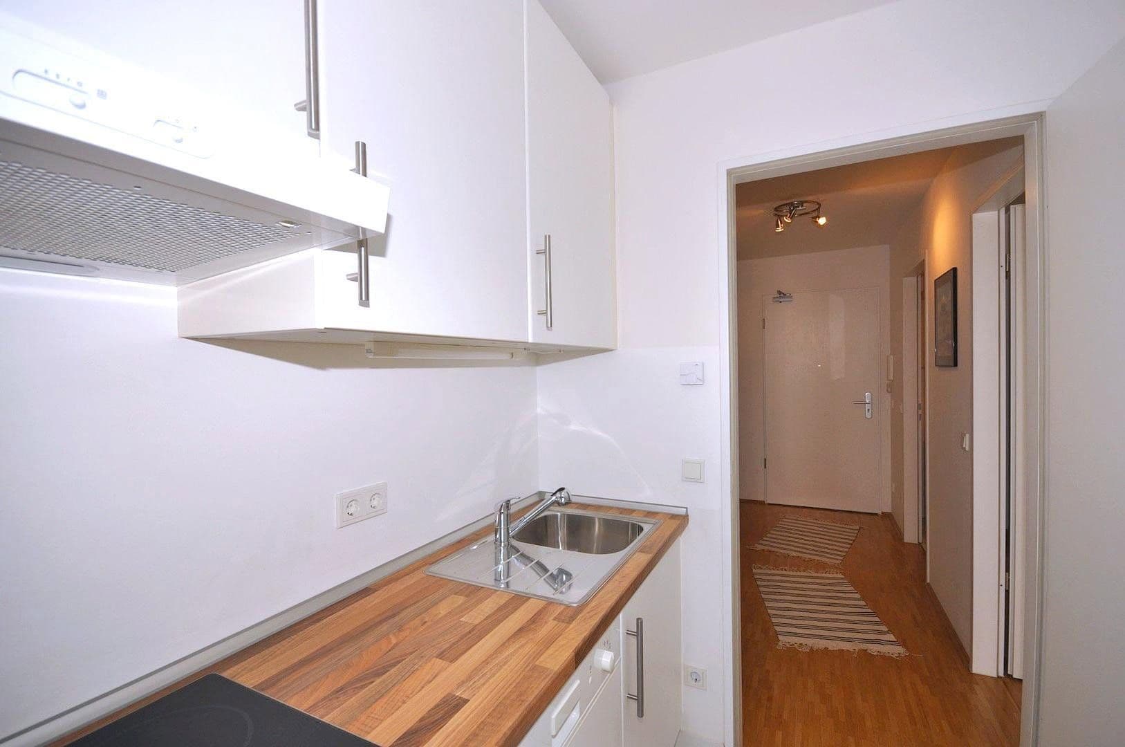 Pronájem bytu 2+1 54 m², Max-Friedlaender-Bogen 5, München, Bavorsko Pronájem bytu 2+1 54 m², Max-Friedlaender-Bogen 5, München, Bavorsko