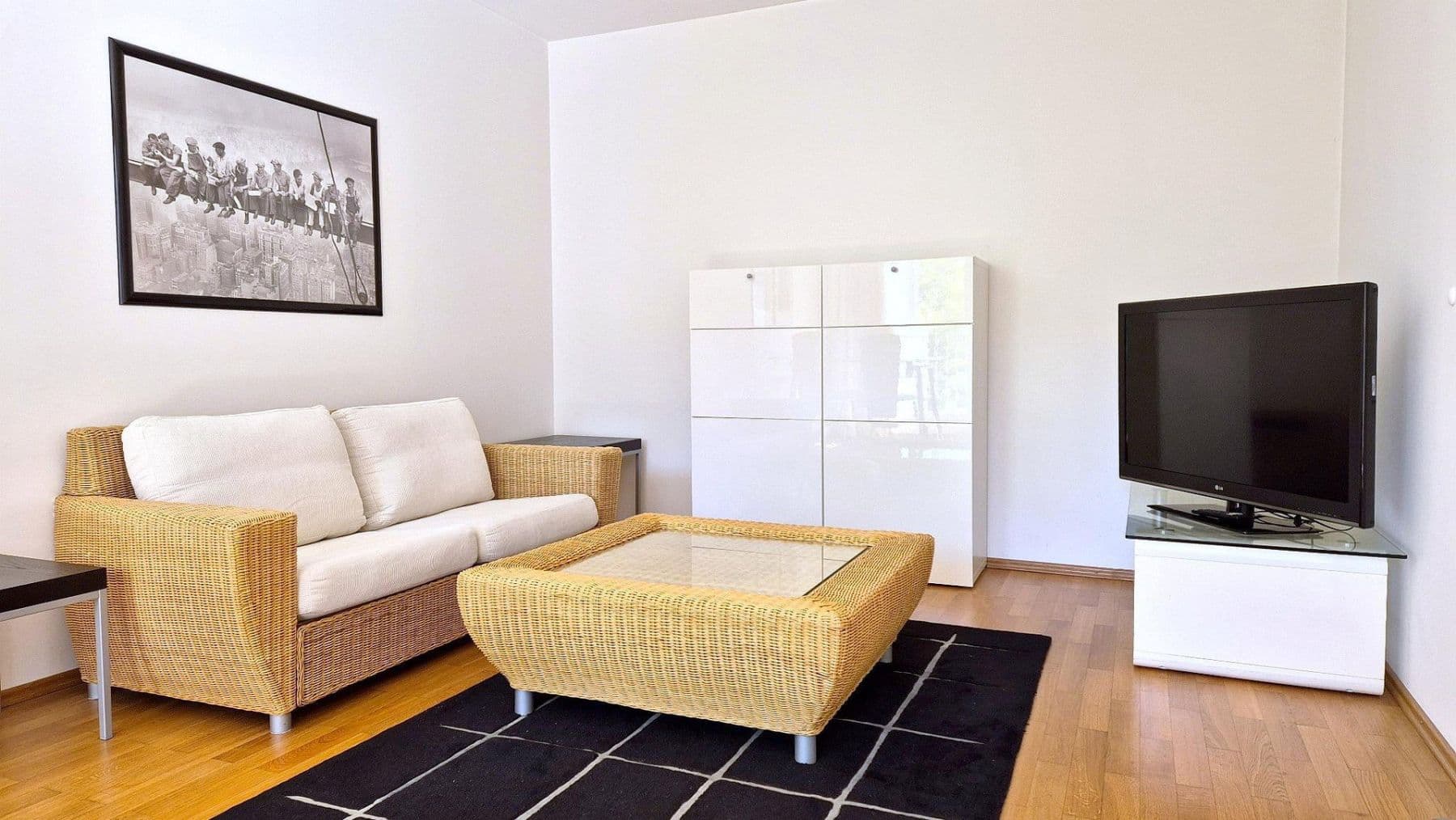 Pronájem bytu 2+1 54 m², Max-Friedlaender-Bogen 5, München, Bavorsko Pronájem bytu 2+1 54 m², Max-Friedlaender-Bogen 5, München, Bavorsko