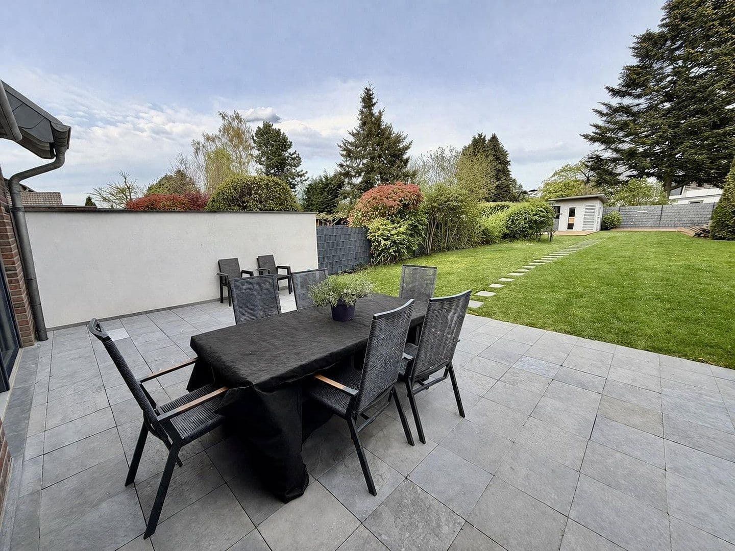 Pronájem domu 237 m², pozemek 588 m², Würselen, Severní Porýní-Vestfálsko Pronájem domu 237 m², pozemek 588 m², Würselen, Severní Porýní-Vestfálsko