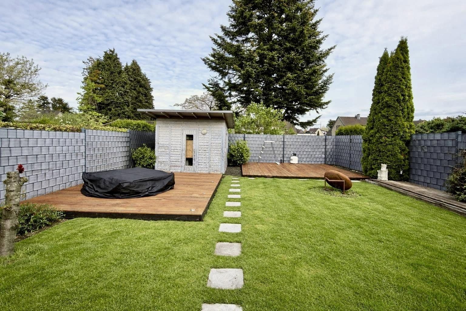 Pronájem domu 237 m², pozemek 588 m², Würselen, Severní Porýní-Vestfálsko Pronájem domu 237 m², pozemek 588 m², Würselen, Severní Porýní-Vestfálsko