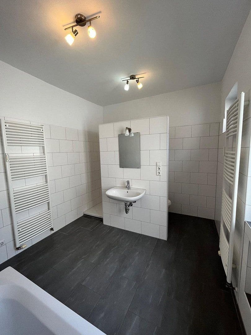 Pronájem bytu 3+kk 100 m², Mosbach, Bádensko-Württembersko Pronájem bytu 3+kk 100 m², Mosbach, Bádensko-Württembersko