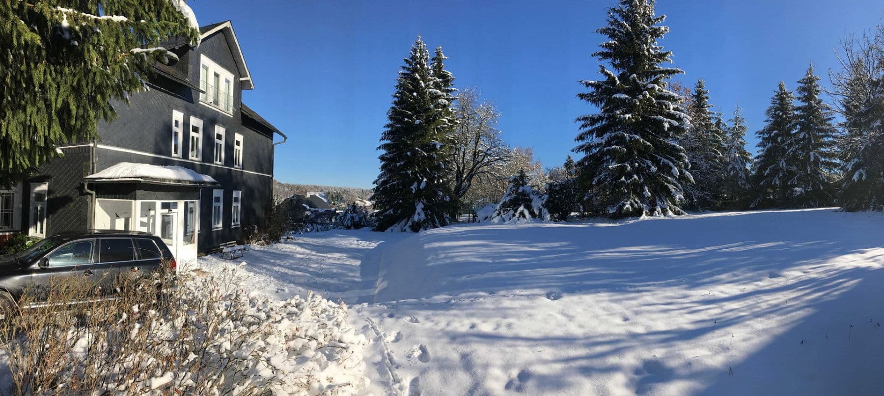Pronájem bytu 3+1 80 m², Suhler Chaussee 21, Suhl OT Schmiedefeld am Rennsteig, Durynsko Pronájem bytu 3+1 80 m², Suhler Chaussee 21, Suhl OT Schmiedefeld am Rennsteig, Durynsko