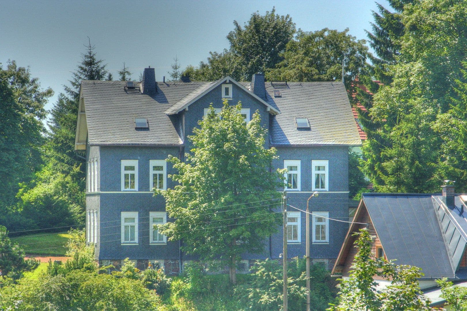 Pronájem bytu 3+1 80 m², Suhler Chaussee 21, Suhl OT Schmiedefeld am Rennsteig, Durynsko Pronájem bytu 3+1 80 m², Suhler Chaussee 21, Suhl OT Schmiedefeld am Rennsteig, Durynsko