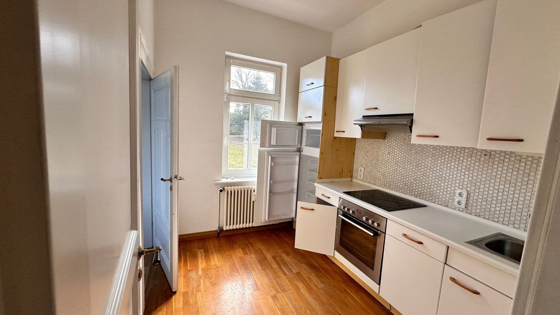 Pronájem bytu 3+1 80 m², Suhler Chaussee 21, Suhl OT Schmiedefeld am Rennsteig, Durynsko Pronájem bytu 3+1 80 m², Suhler Chaussee 21, Suhl OT Schmiedefeld am Rennsteig, Durynsko