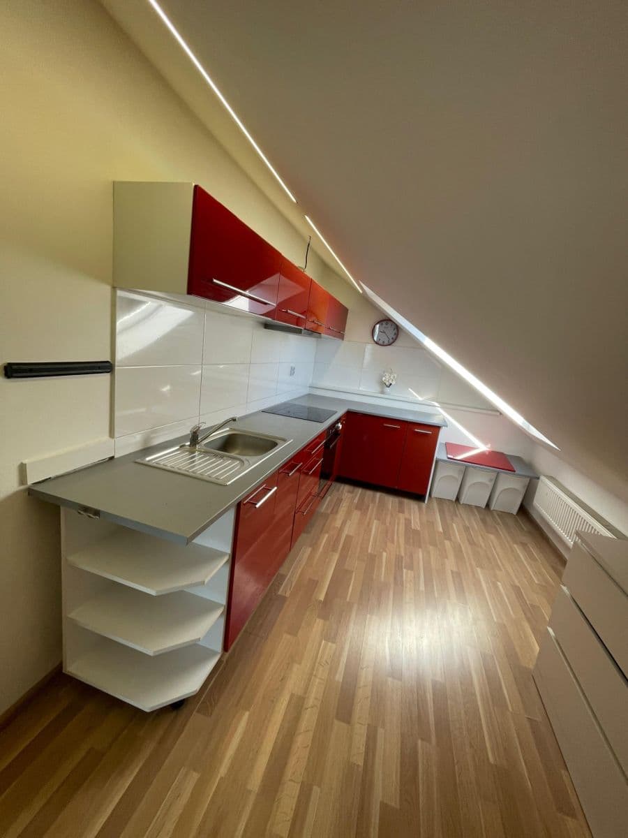 Pronájem bytu 3+1 115 m², Dehtínská, Praha, Praha Pronájem bytu 3+1 115 m², Dehtínská, Praha, Praha