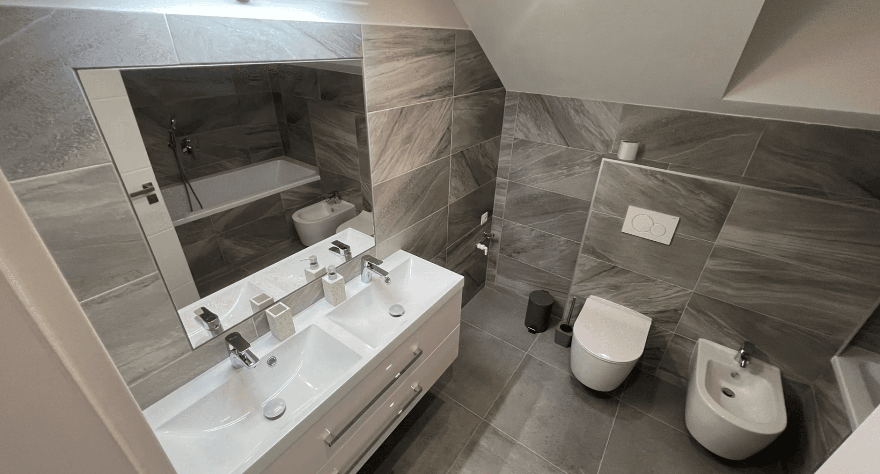 Prodej bytu 3+kk 92 m², Rýchorské sídliště, Svoboda nad Úpou, Královéhradecký kraj Prodej bytu 3+kk 92 m², Rýchorské sídliště, Svoboda nad Úpou, Královéhradecký kraj