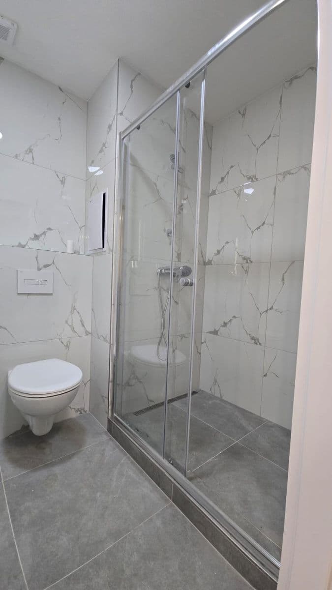 Pronájem bytu 2+kk 40 m², Pod Strání, Praha, Praha Pronájem bytu 2+kk 40 m², Pod Strání, Praha, Praha