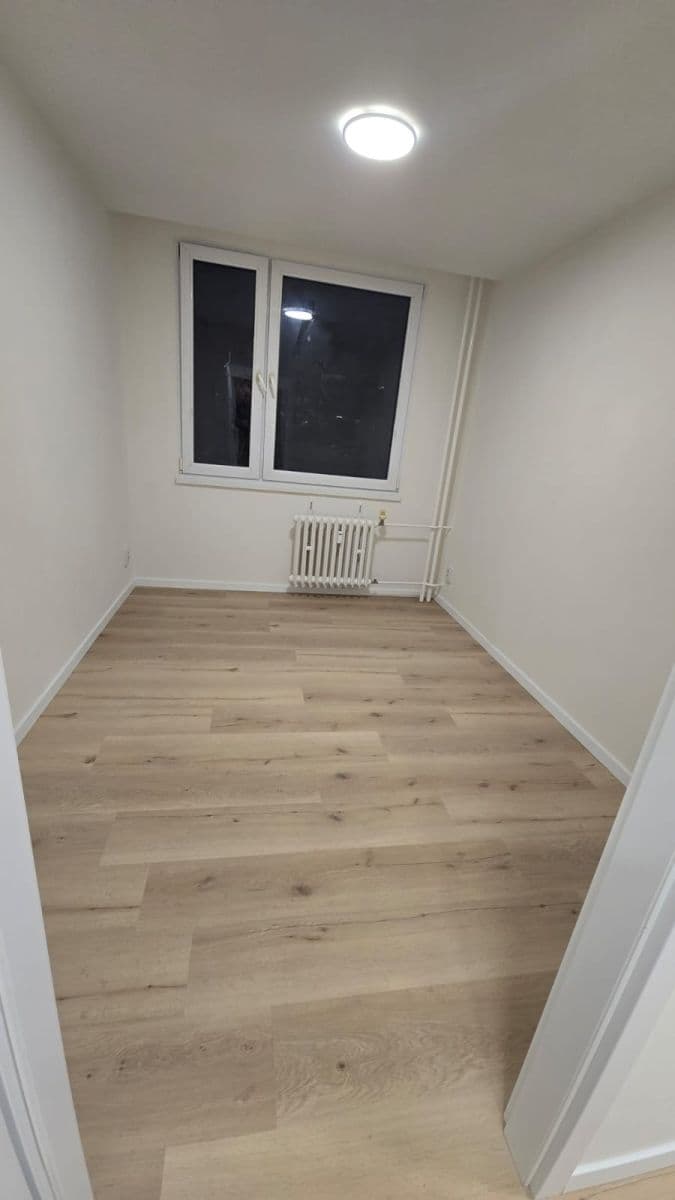 Pronájem bytu 2+kk 40 m², Pod Strání, Praha, Praha Pronájem bytu 2+kk 40 m², Pod Strání, Praha, Praha